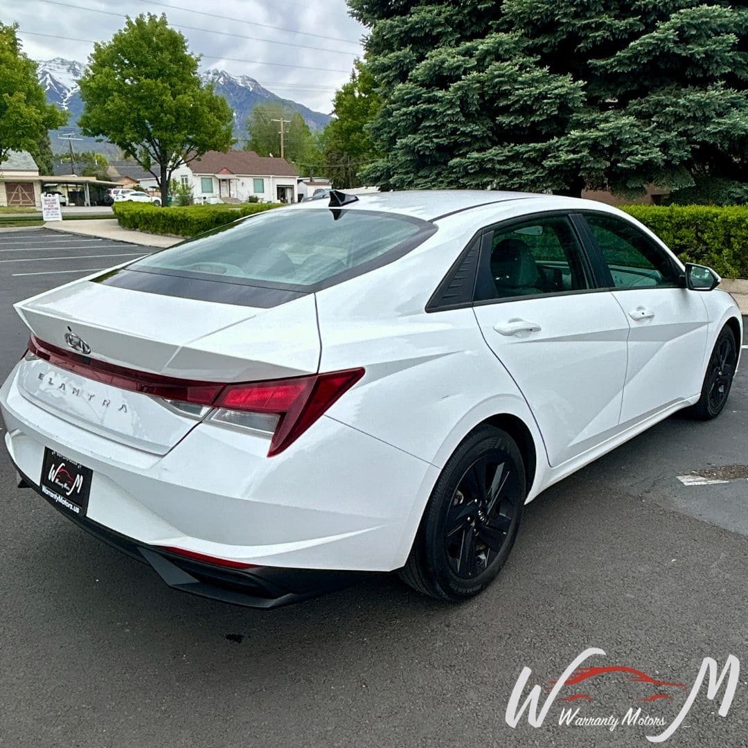
Hyundai Elantra 2023 full									